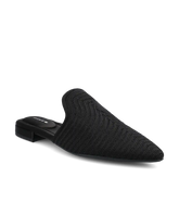The Goldfinch 15 Mule - Black Braiding